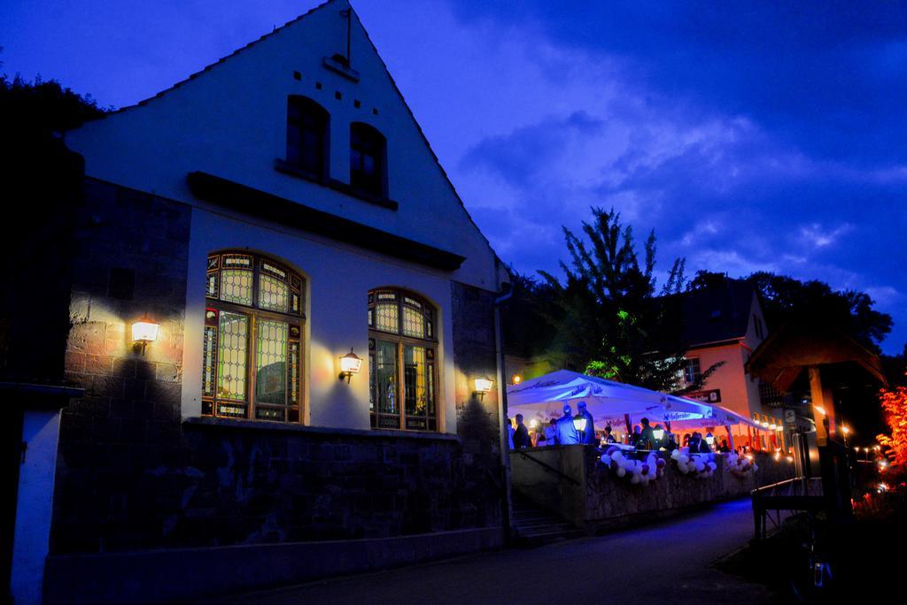 Gasthof Alter Felsenkeller ナウムブルク エクステリア 写真